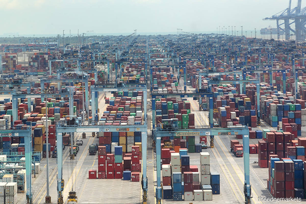 Port Klang, Selangor. 'The findings of the study will be tabled to the Cabinet to chart the direction of bumiputera participation in the logistics sector, as well as ensuring that the industry continues to grow,' said Tengku Zafrul. (Photo by The Edge)
